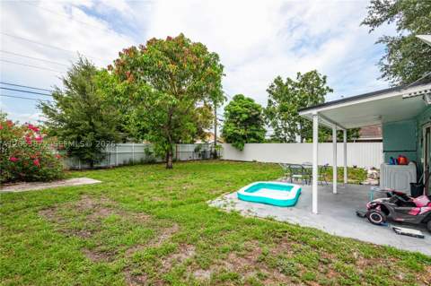 681 NE 1st Pl, Hialeah FL - photo 24 of 27