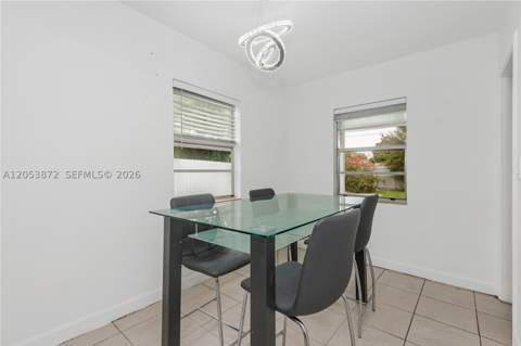 681 NE 1st Pl, Hialeah FL - photo 7 of 27