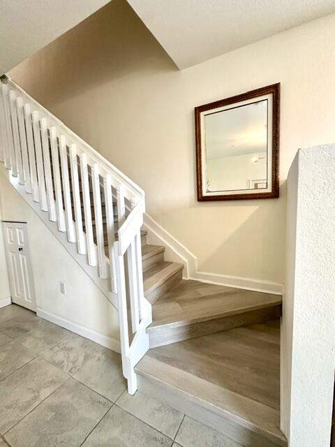 9207 W 33rd Lane, Hialeah FL - photo 10 of 45