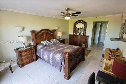 2555 Collins Ave 308, Miami Beach FL - photo 8 of 31