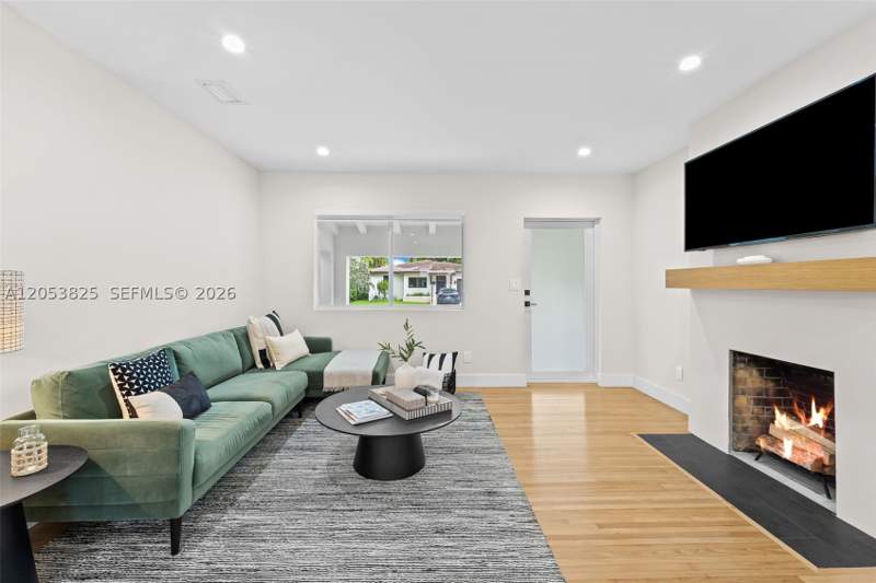 2 bedroom SingleFamilyResidence at 829 Granada Groves Ct, Granada Groves, Coral Gables — photo 5