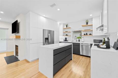 829 Granada Groves Ct, Coral Gables FL - photo 9 of 23
