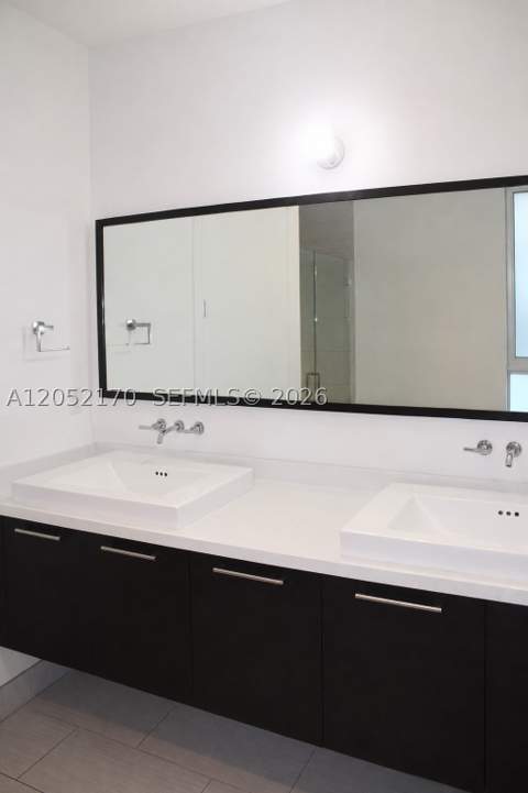 9151 NW 33rd St, Doral FL - photo 12 of 24