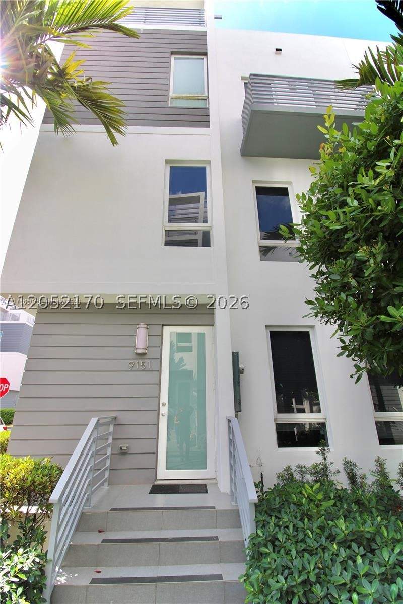 4 bedroom Townhouse at 9151 NW 33rd St, Contempo Townhomes, Doral — photo 3