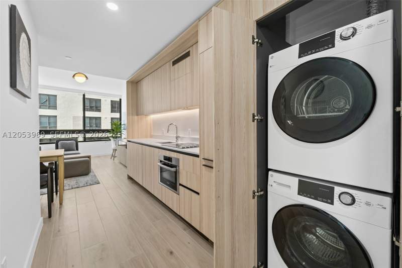 2 bedroom Condominium at 225 N Miami Ave 912, District 225, Miami — photo 5