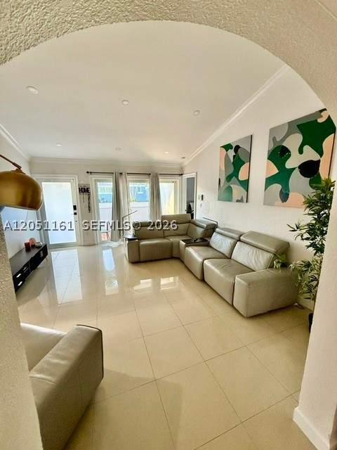 3 bedroom SingleFamilyResidence at 10350 SW 208th Ter, Cutler Creek Club Sec 2 A, Cutler Bay — photo 2