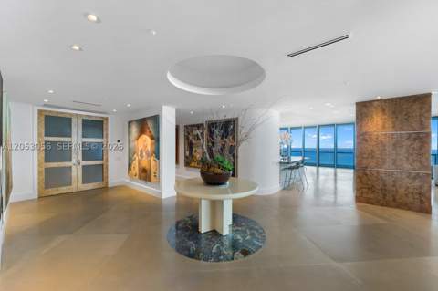 100 S Pointe Dr 2905, Miami Beach FL - photo 9 of 39