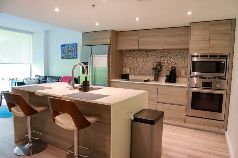 1 bedroom Condominium at 6620 Indian Creek Dr 302, Amd Pl Of 2nd Ocean Front, Miami Beach — photo 2