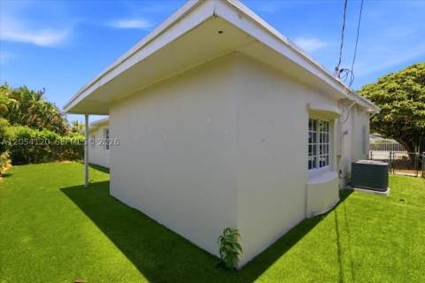 323 NW 104th Ter, Miami FL - photo 10 of 51