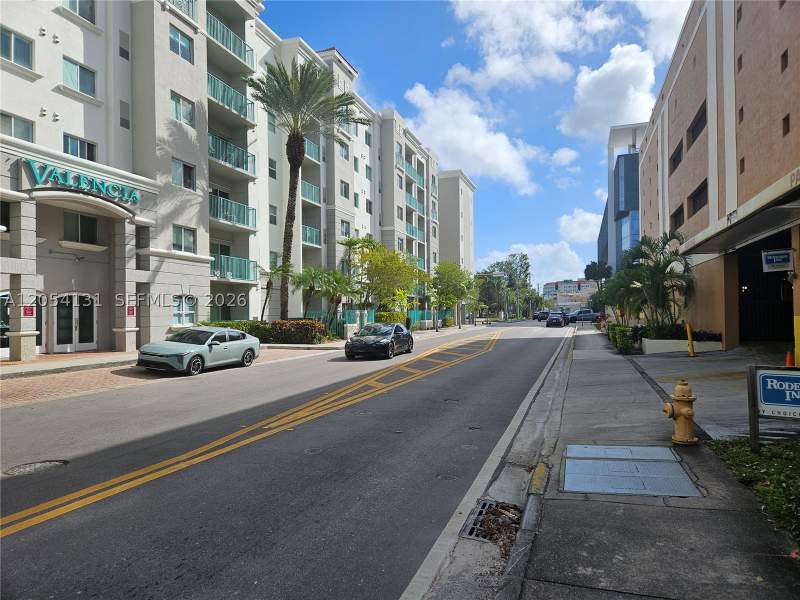 1 bedroom Condominium at 6001 SW 70th St 655, Valencia Condo, South Miami — photo 2
