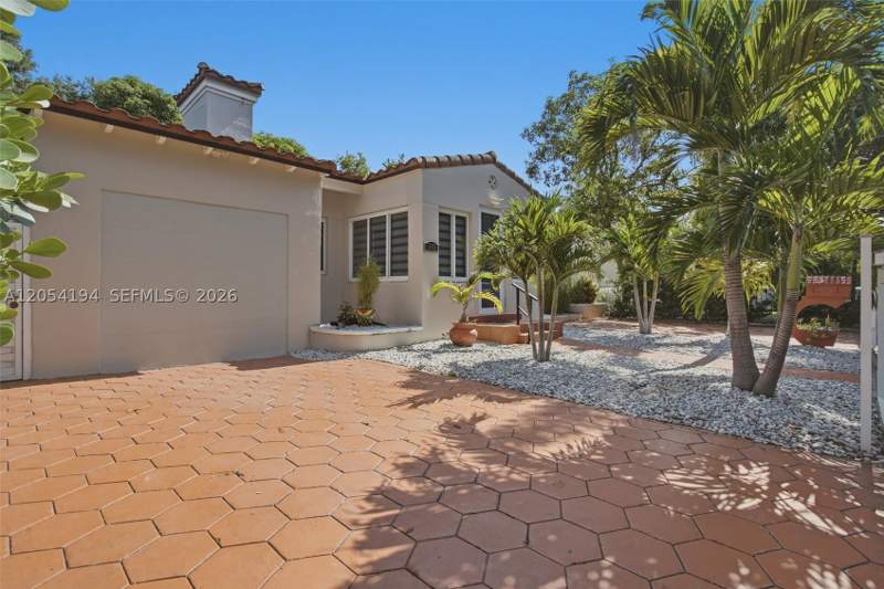 2 bedroom SingleFamilyResidence at 741 NE 81st St, Shorecrest, Miami — photo 3
