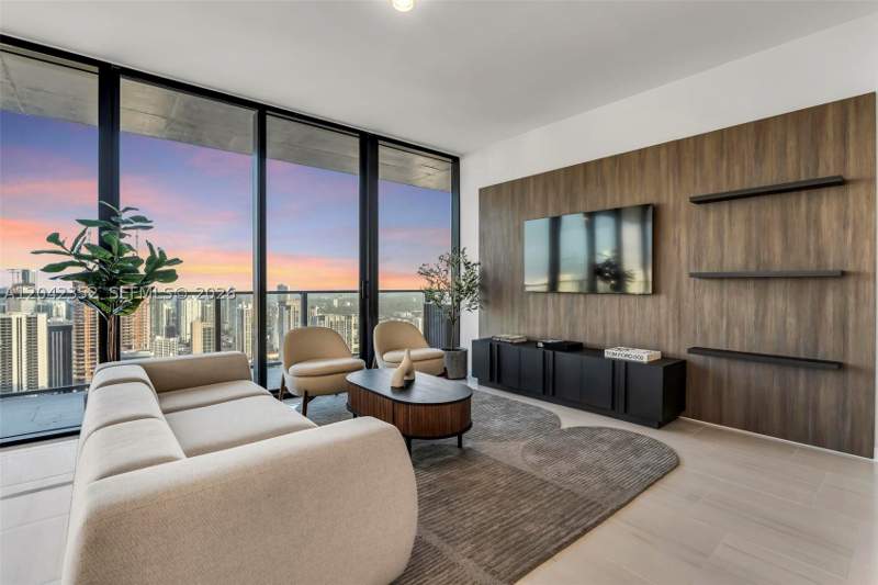 4 bedroom Condominium at 20 NE 11th St 6003, Miami North, Miami — photo 2