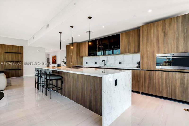 4 bedroom Condominium at 20 NE 11th St 6003, Miami North, Miami — photo 3