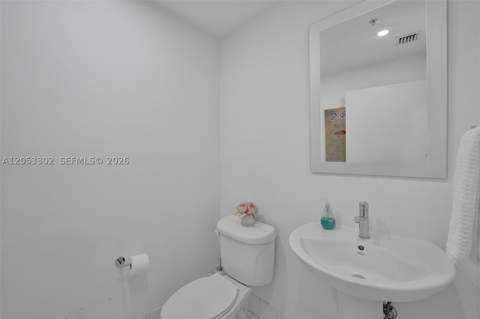 601 NE 36th St 811, Miami FL - photo 10 of 35
