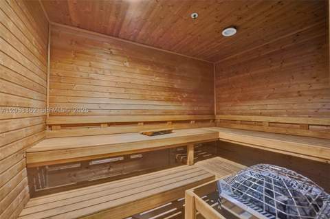 601 NE 36th St 811, Miami FL - photo 18 of 35