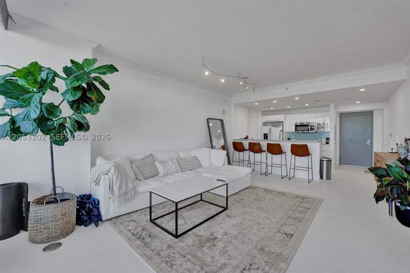 1 bedroom Condominium at 601 NE 36th St 811, Edgewater, Miami — photo 2