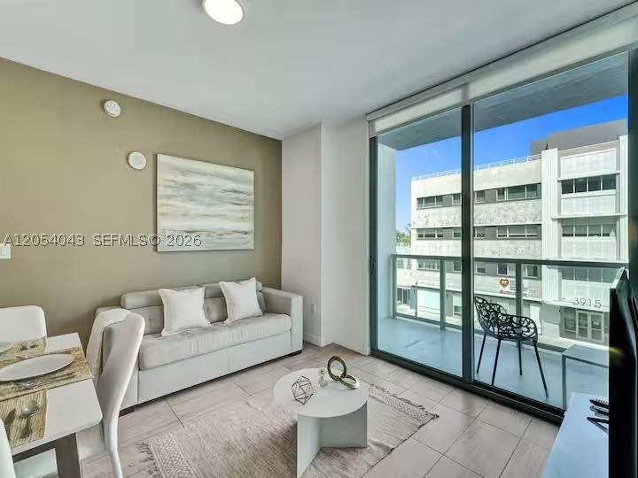 2 bedroom Condominium at 3900 Biscayne Blvd S-216, Quadro Condo, Miami — photo 4