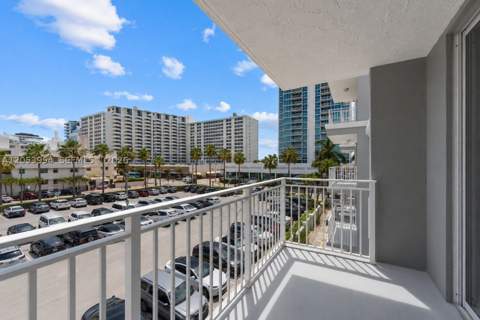 2642 Collins Ave 303, Miami Beach FL - photo 22 of 34