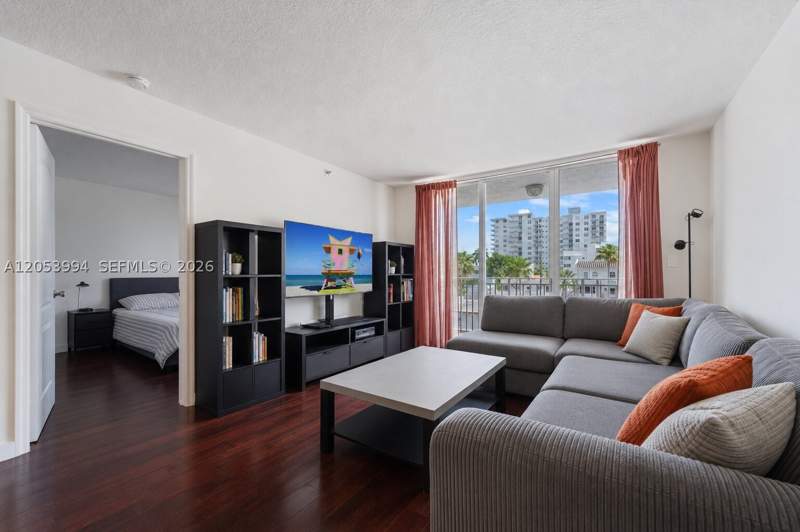 2 bedroom Condominium at 2642 Collins Ave 303, Capomar Condo, Miami Beach — photo 3