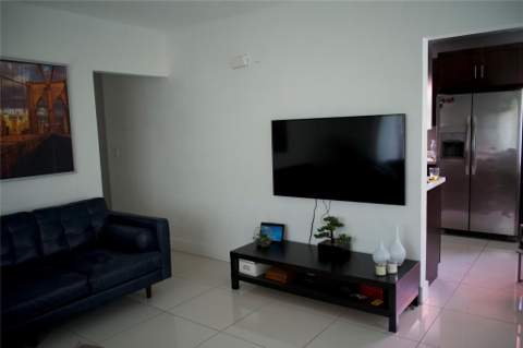 11150 Peachtree Drive, Miami FL - photo 13 of 32