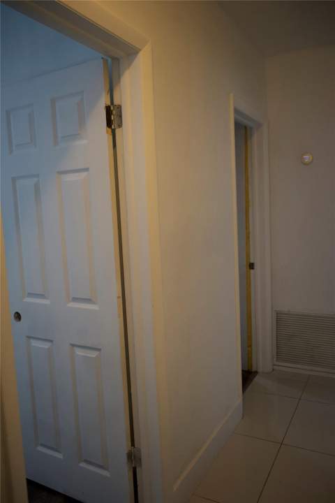 11150 Peachtree Drive, Miami FL - photo 22 of 32