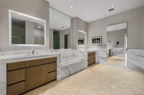 2811 S Bayshore Dr 6A, Miami FL - photo 10 of 21