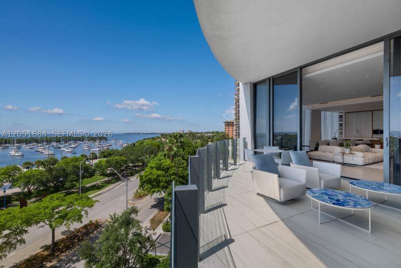 4 bedroom Condominium at 2811 S Bayshore Dr 6A, C.G.B. Subdivision, Miami — photo 3