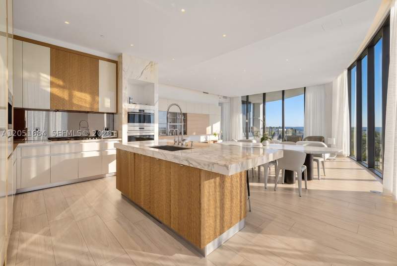 4 bedroom Condominium at 2811 S Bayshore Dr 6A, C.G.B. Subdivision, Miami — photo 5