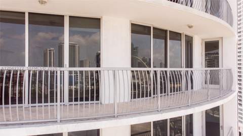 1750 N Bayshore Dr 1814, Miami FL - photo 10 of 28