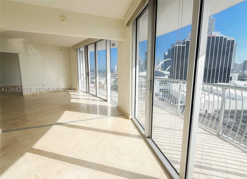 2 bedroom Condominium at 1750 N Bayshore Dr 1814, Opera Tower Condo, Miami — photo 4