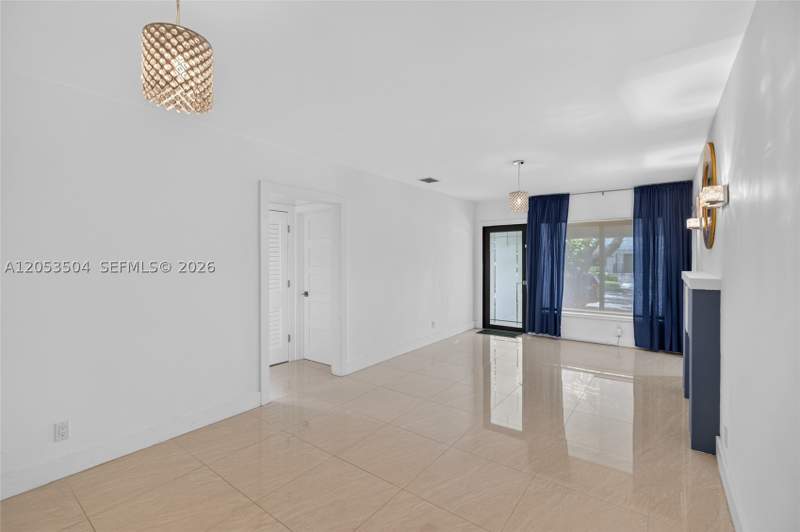 5 bedroom SingleFamilyResidence at 2543 SW 15th St, New Silver Crest, Miami — photo 3