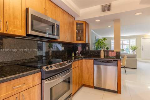 10122 SW 77th Ct, Miami FL - photo 14 of 43