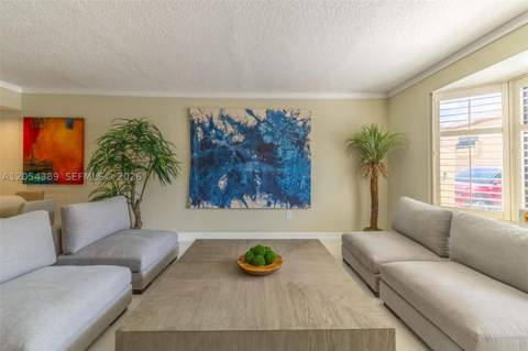 10122 SW 77th Ct, Miami FL - photo 6 of 43