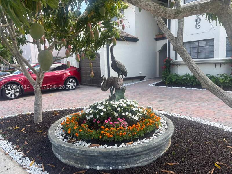 3 bedroom SingleFamilyResidence at 16401 SW 141st Ave, Laguna Ponds Sec 2, Miami — photo 2