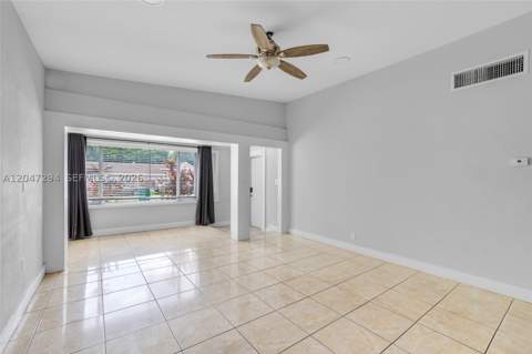 18100 NW 7th Pl, Miami Gardens FL - photo 13 of 48