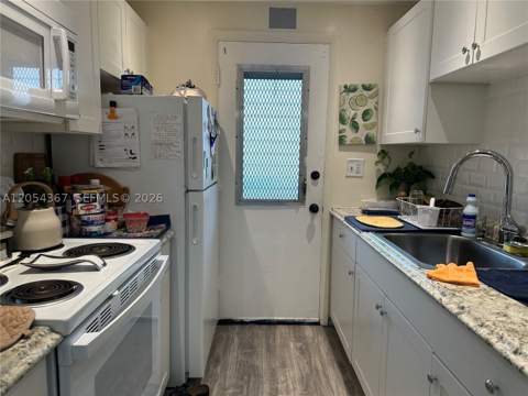 17050 NE 14th Ave 110, Miami FL - photo 9 of 20