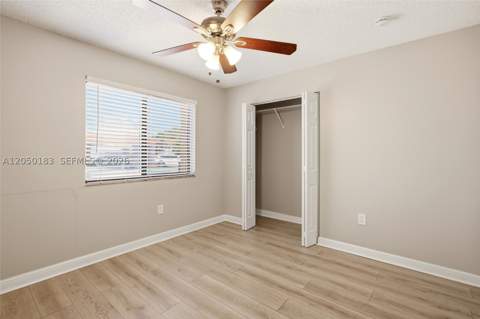 2555 W 65th St, Hialeah FL - photo 11 of 27