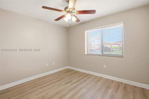 2555 W 65th St, Hialeah FL - photo 18 of 27