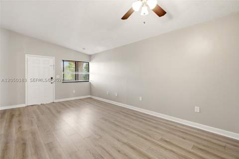 2555 W 65th St, Hialeah FL - photo 9 of 27