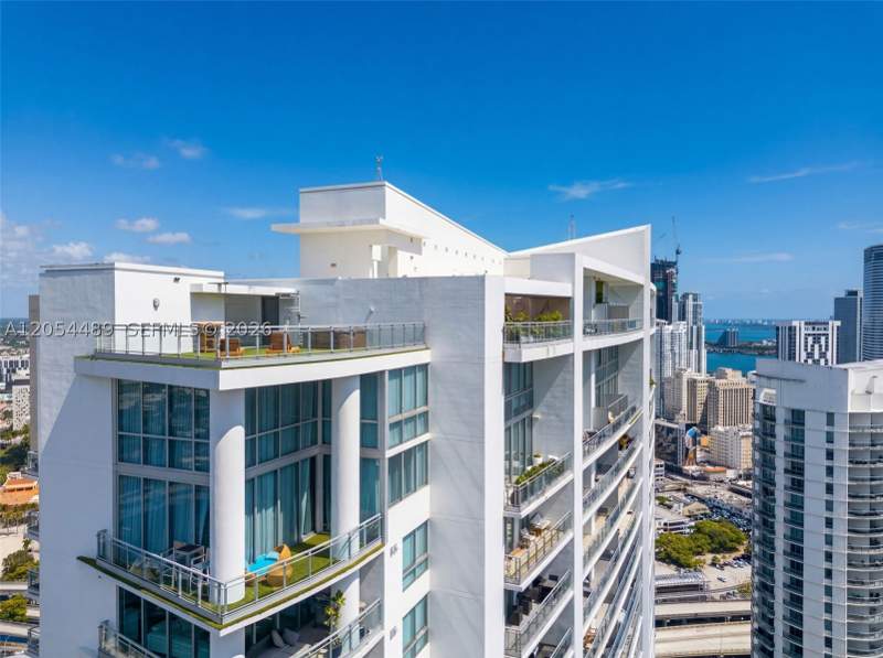 3 bedroom Condominium at 90 SW 3rd St Ph-12, Ivy Condo, Miami — photo 3