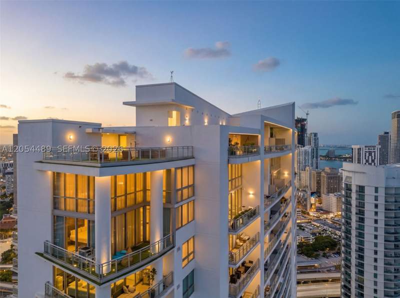 3 bedroom Condominium at 90 SW 3rd St Ph-12, Ivy Condo, Miami — photo 4