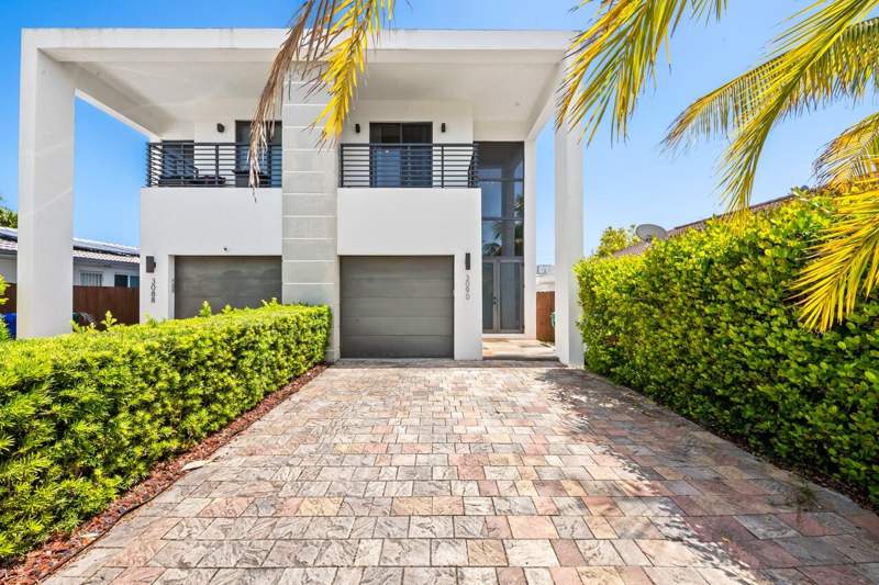 3 bedroom Townhouse at 3090 SW 17th Street, Lyndale Second Addition, Miami — photo 3