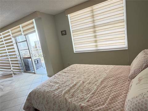 301 174th St 1208, Sunny Isles Beach FL - photo 8 of 14