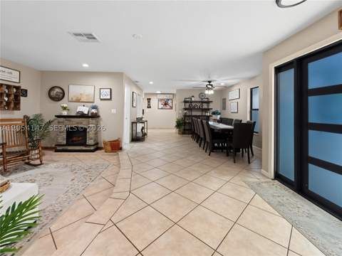 225 NW 21st St, Homestead FL - photo 12 of 56