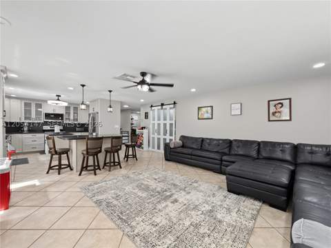 225 NW 21st St, Homestead FL - photo 19 of 56