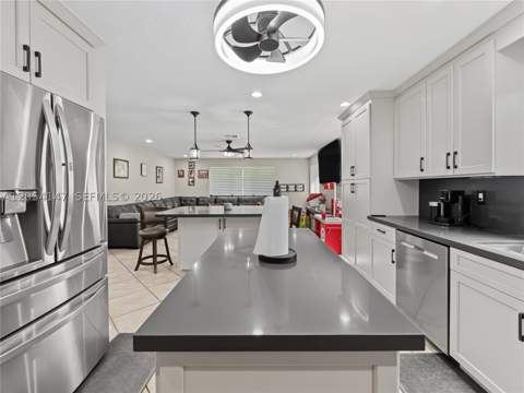 225 NW 21st St, Homestead FL - photo 23 of 56