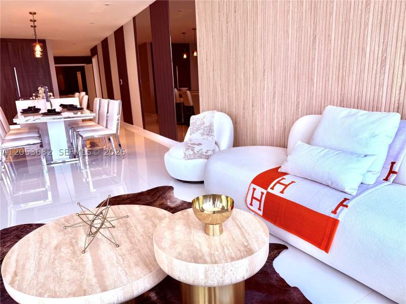 3 bedroom Condominium at 851 NE 1st Ave 3201, Paramount Miami Worldcent, Miami — photo 2