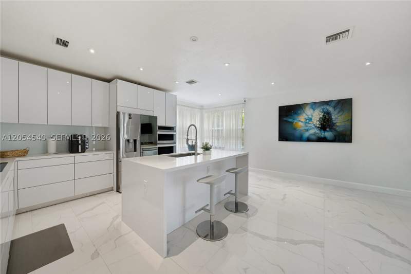 4 bedroom SingleFamilyResidence at 8770 SW 204th St, Cantamar, Cutler Bay — photo 5