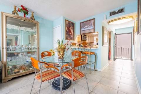 9917 W Okeechobee Rd 3-306, Hialeah Gardens FL - photo 13 of 27