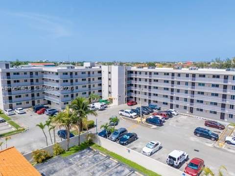 9917 W Okeechobee Rd 3-306, Hialeah Gardens FL - photo 23 of 27